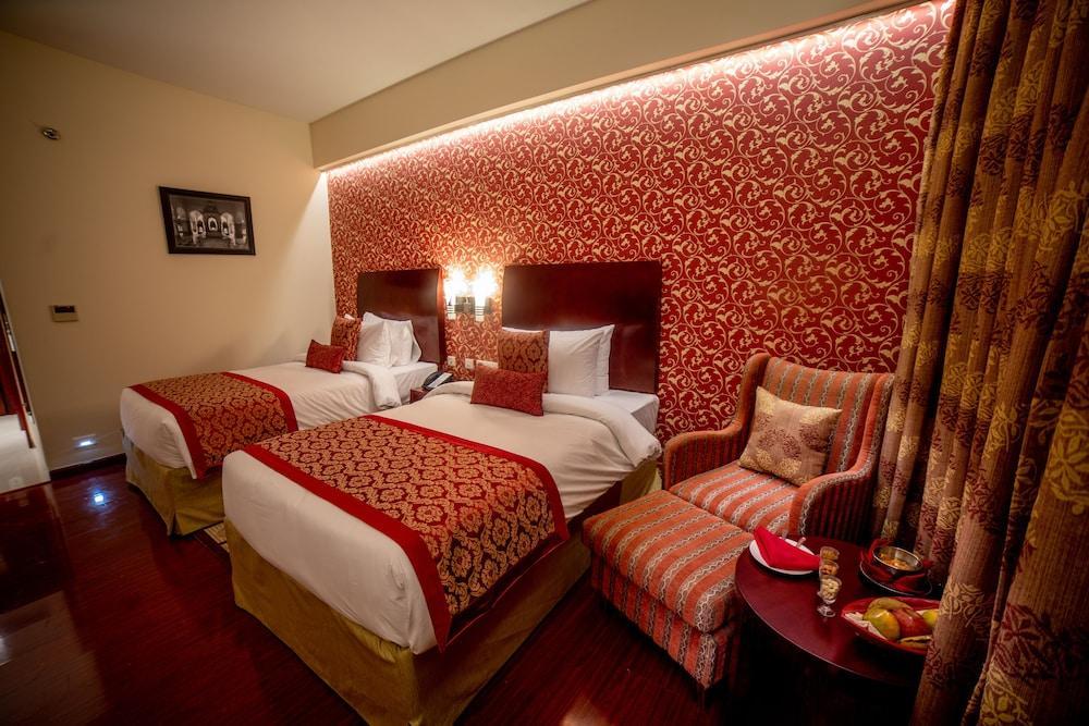 Hotel Ramada By Wyndham Jaipur Jaisinghpura Exterior foto
