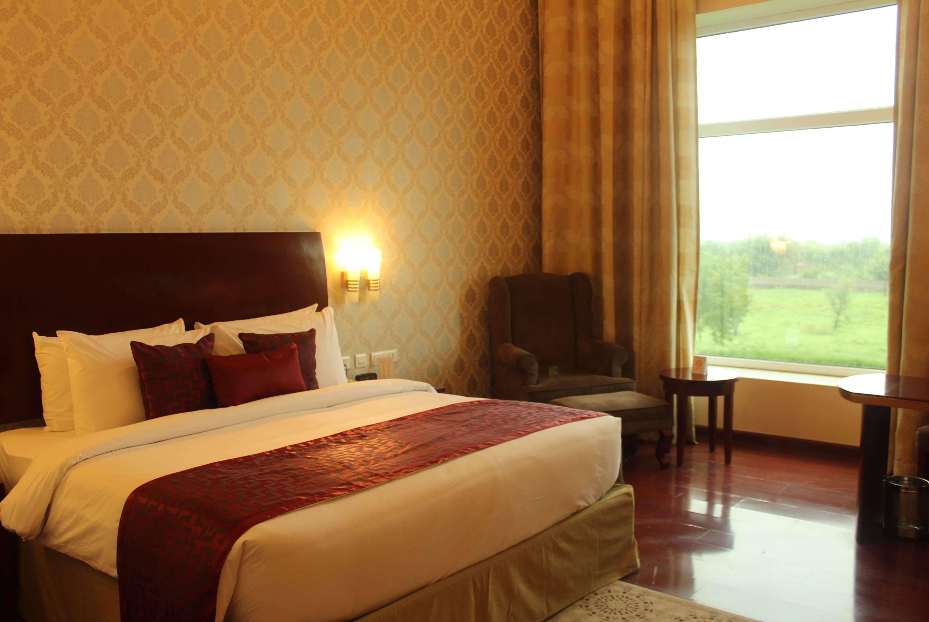 Hotel Ramada By Wyndham Jaipur Jaisinghpura Exterior foto
